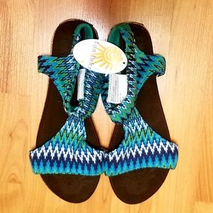 SUN LUKS | stretchy sweater sandals